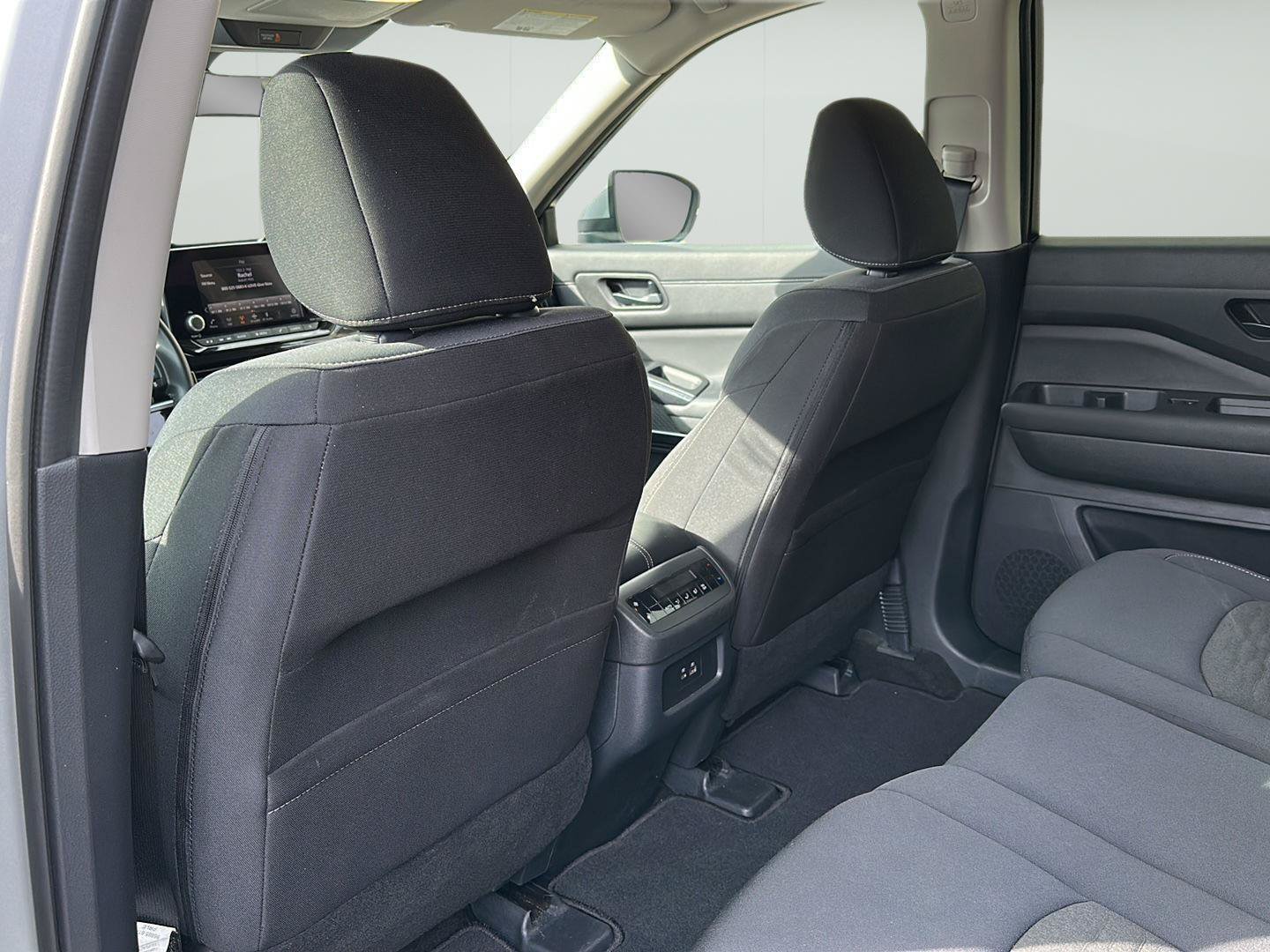 Used 2025 Nissan Pathfinder SV AWD/4WD image 32