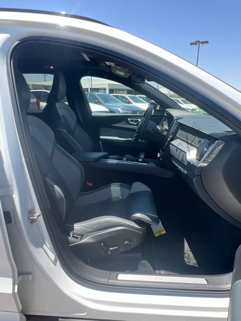 Used 2021 Volvo XC60 T8 R-Design w/ Advanced Package AWD/4WD image 34