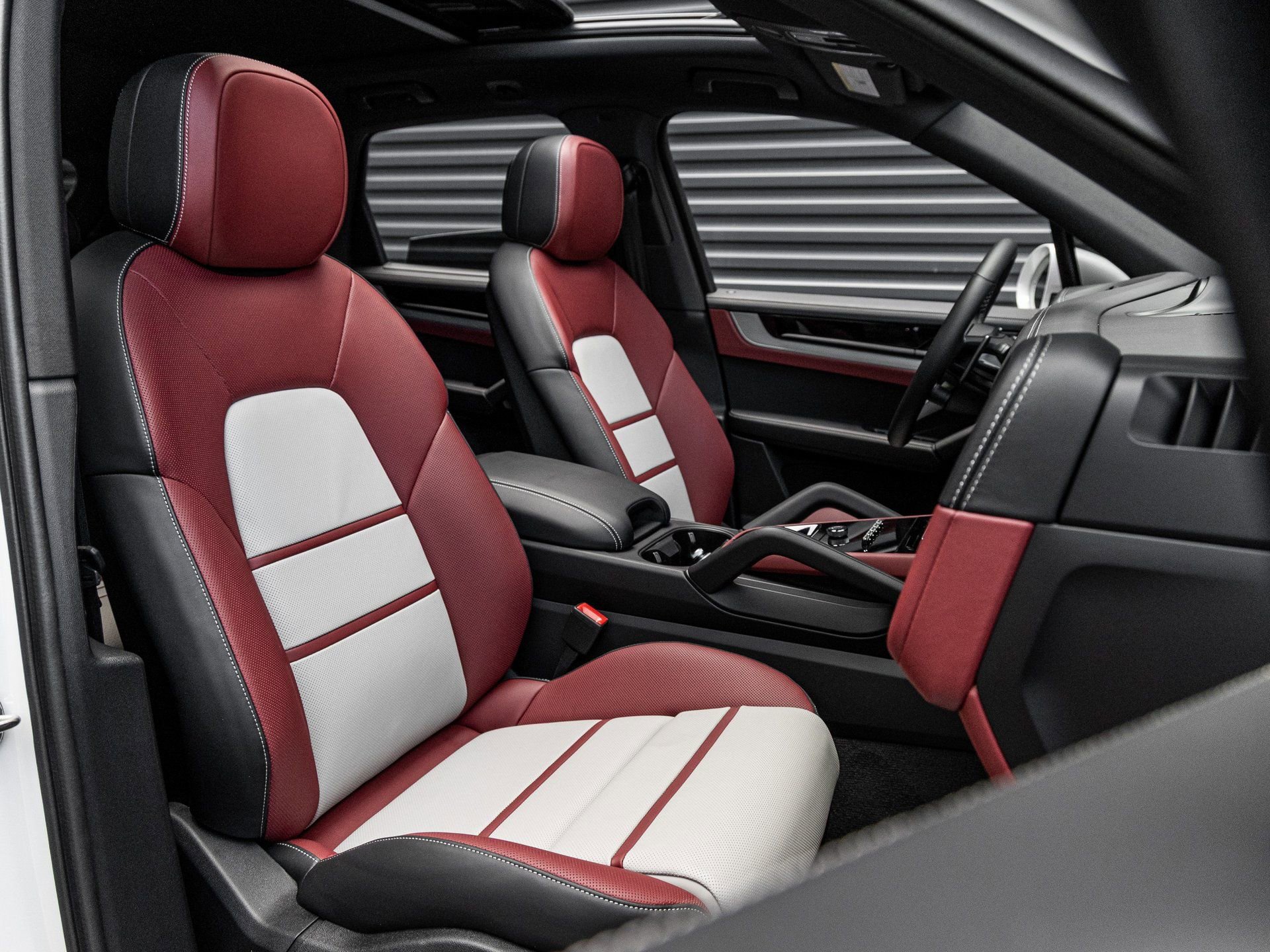 New 2026 Porsche Cayenne image 34