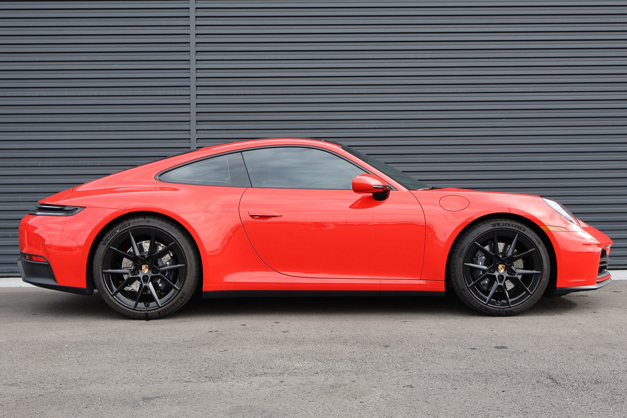 Used 2025 Porsche 911 Carrera image 8