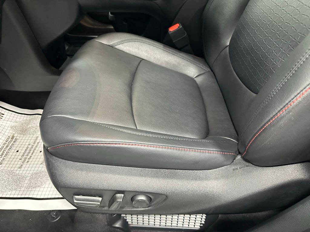 Used 2025 Toyota Sienna XSE image 13