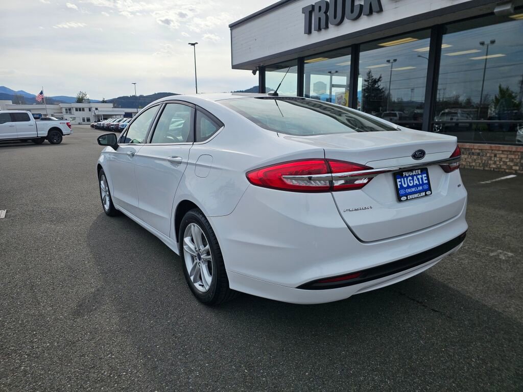 Used 2018 Ford Fusion SE FWD image 9