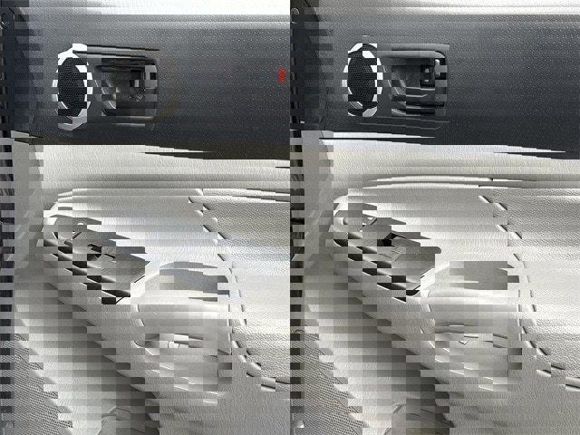 Used 2014 Toyota Tacoma PreRunner w/ SR5 Package image 27