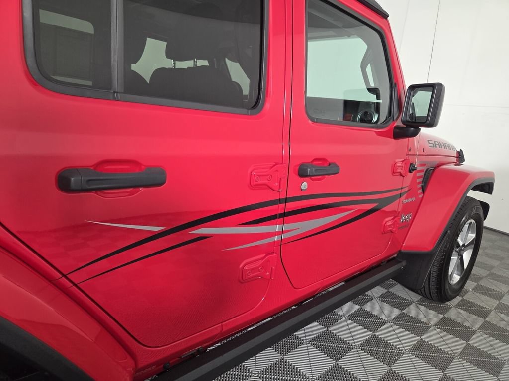Used 2021 Jeep Wrangler Unlimited Sahara AWD/4WD image 33