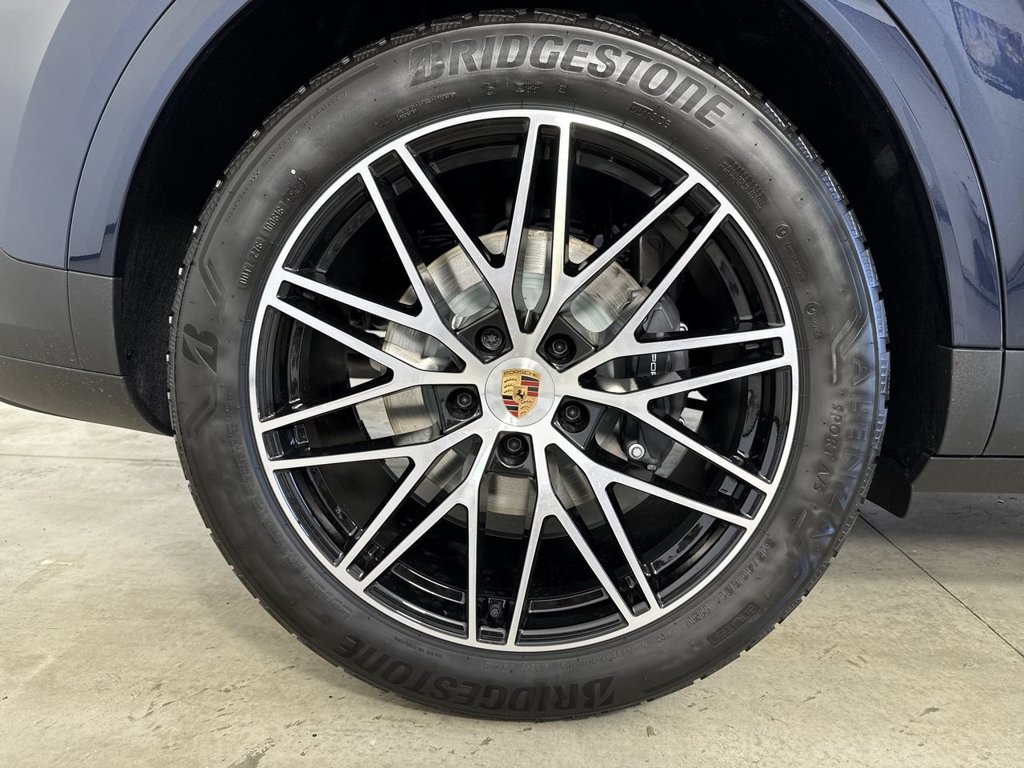 New 2026 Porsche Cayenne AWD/4WD image 16