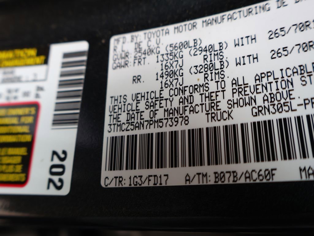 Used 2023 Toyota Tacoma TRD Off-Road image 38