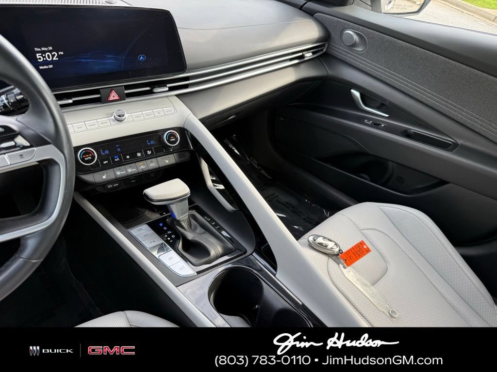 Used 2024 Hyundai Elantra Limited FWD image 31