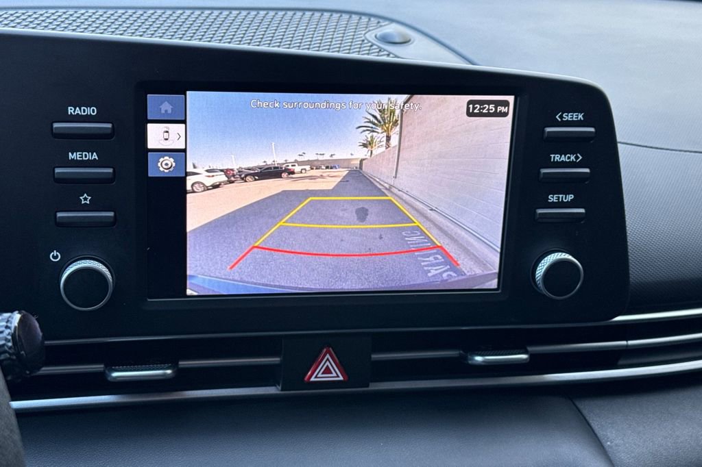 Used 2024 Hyundai Elantra SE image 21