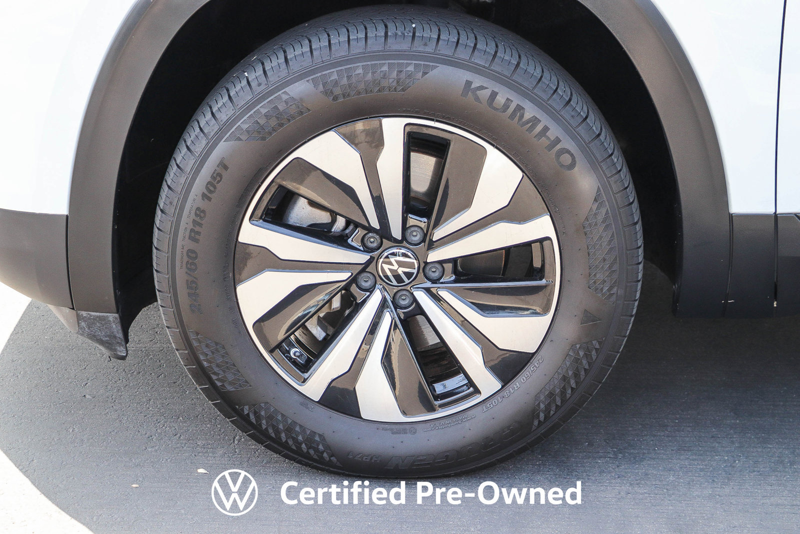 Used 2024 Volkswagen Atlas Cross Sport SE FWD image 12