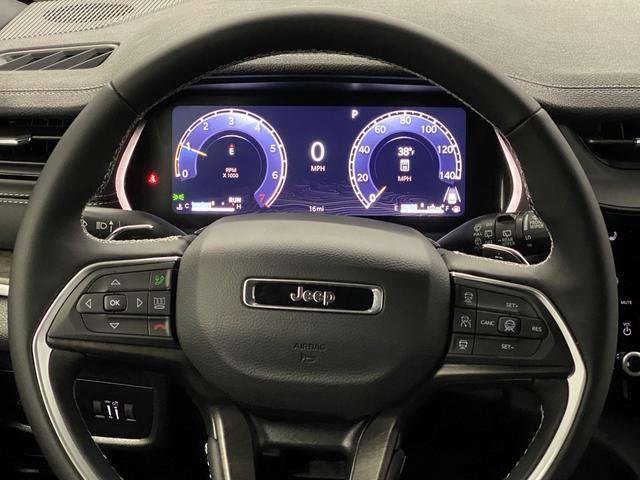 New 2026 Jeep Grand Cherokee Altitude image 17