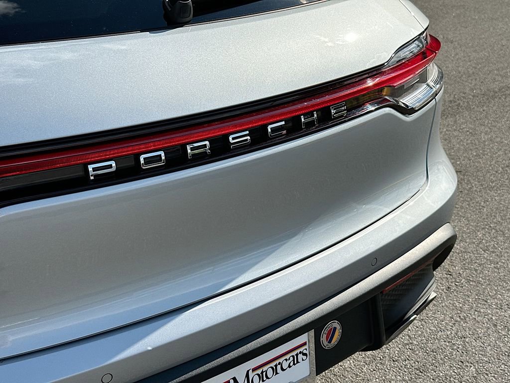 Certified 2026 Porsche Macan AWD/4WD image 34