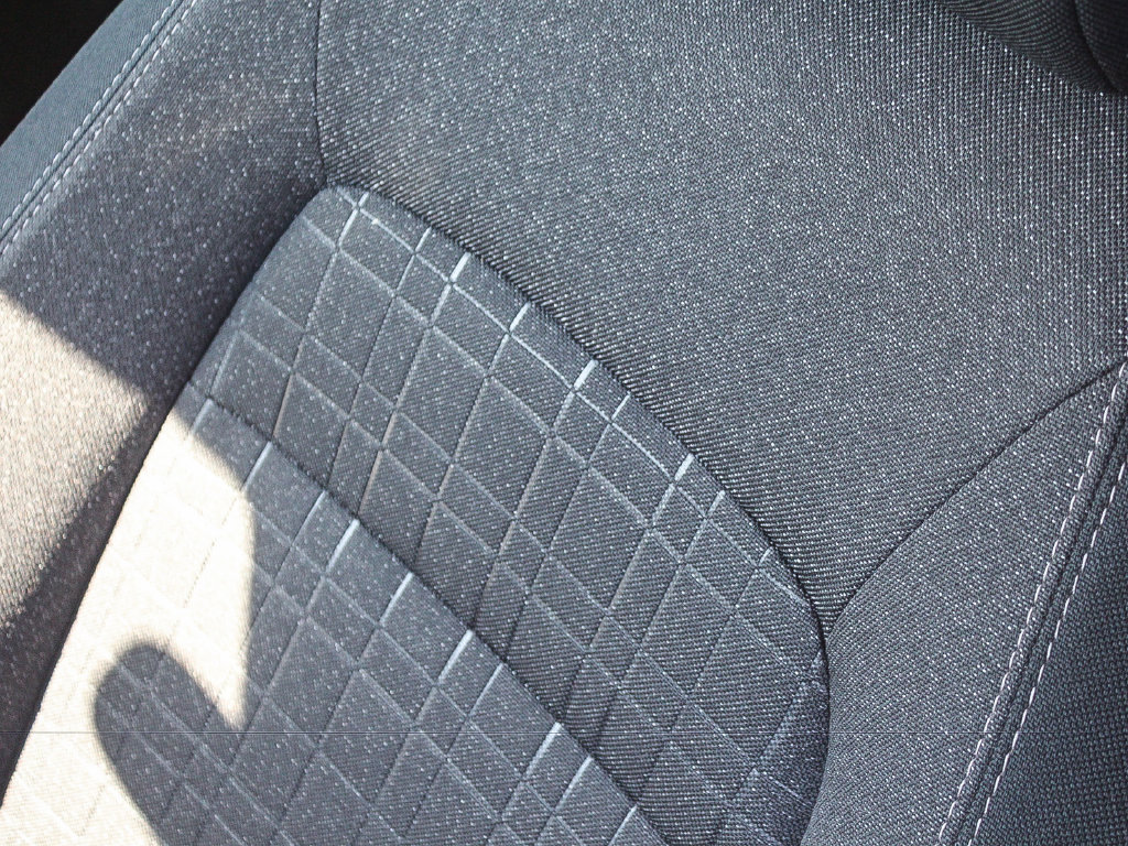 Certified 2025 Honda HR-V LX image 25