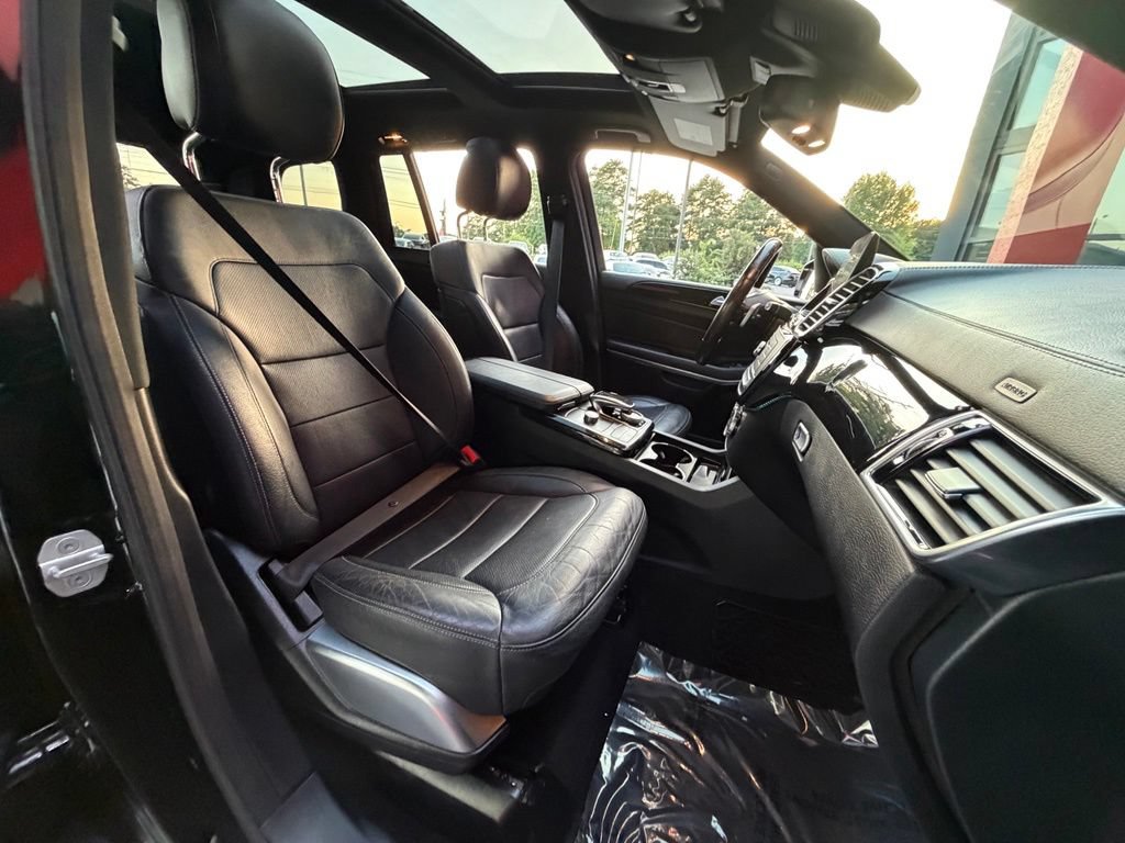 Used 2018 Mercedes-Benz GLS 550 4MATIC image 33