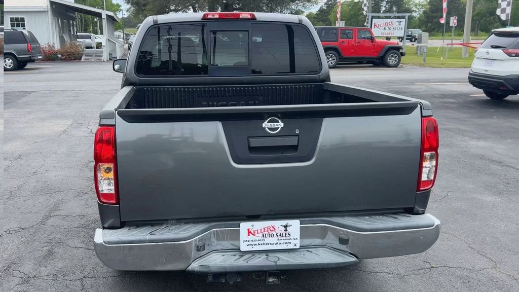 Used 2019 Nissan Frontier SV image 7