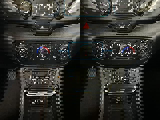 Certified 2018 GMC Terrain SLT w/ Preferred Package image 17