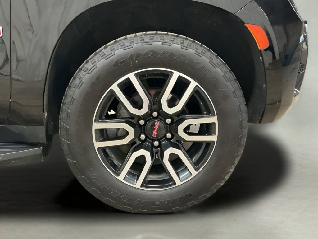 Used 2022 GMC Yukon AT4 image 32