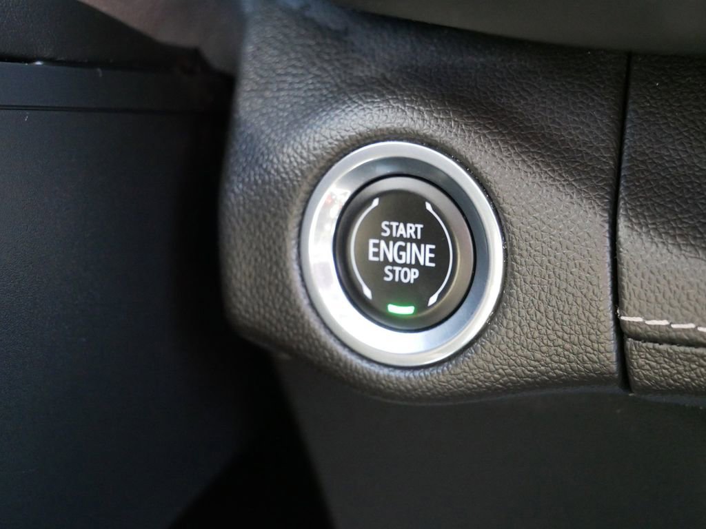 Used 2023 Buick Envision Avenir AWD/4WD image 35