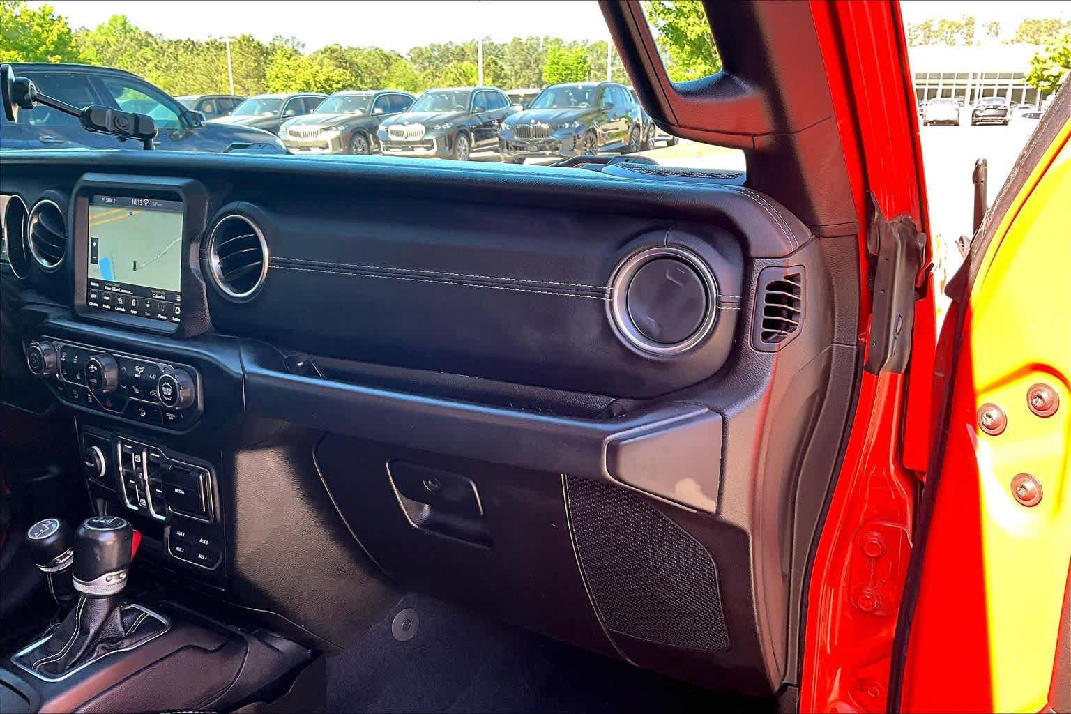 Used 2020 Jeep Wrangler Unlimited Sahara image 18