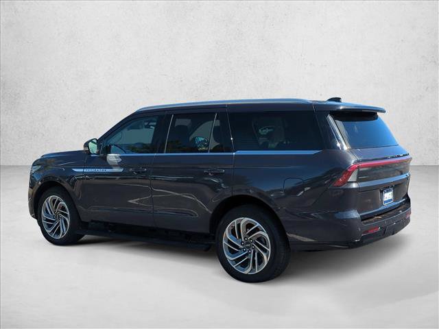 Used 2025 Lincoln Navigator Reserve AWD/4WD image 8