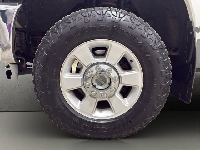 Used 2014 Ford F250 Lariat w/ Lariat Interior Package image 25