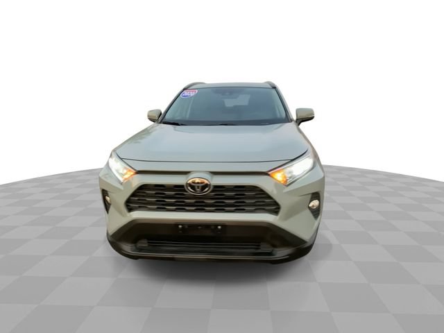 Used 2020 Toyota RAV4 XLE Premium AWD/4WD image 5