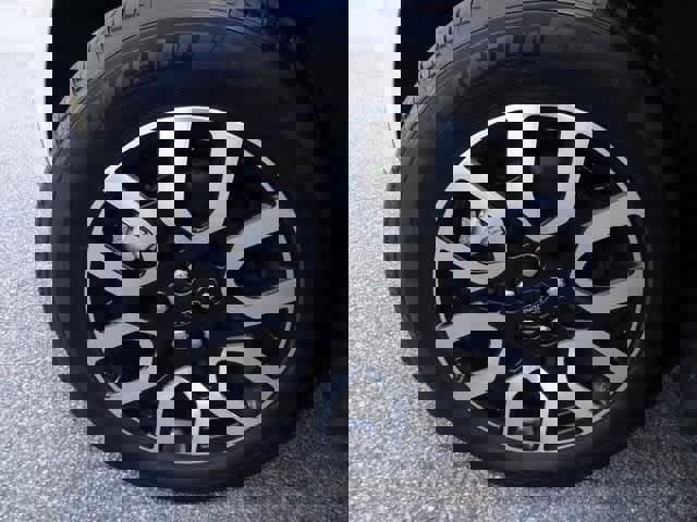 Certified 2024 Ford Maverick Lariat w/ 4K Tow Package image 40