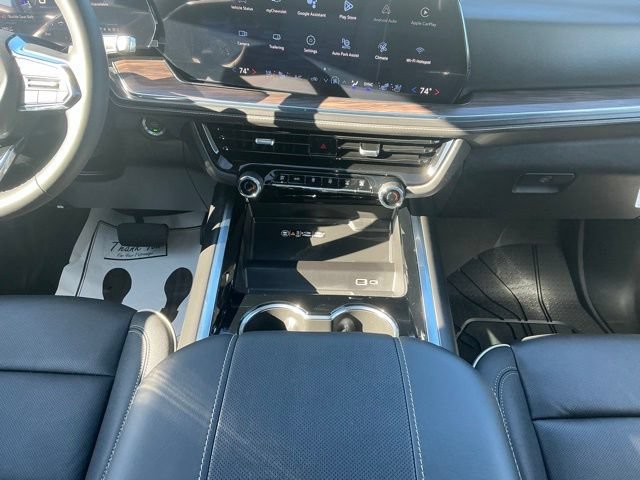New 2026 Chevrolet Suburban Premier w/ Sun And Tow Package AWD/4WD image 27