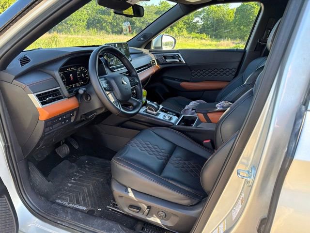 Used 2025 Mitsubishi Outlander SEL AWD/4WD image 11