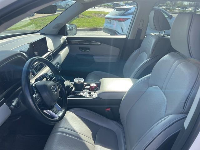 Used 2023 Honda Pilot Elite image 11