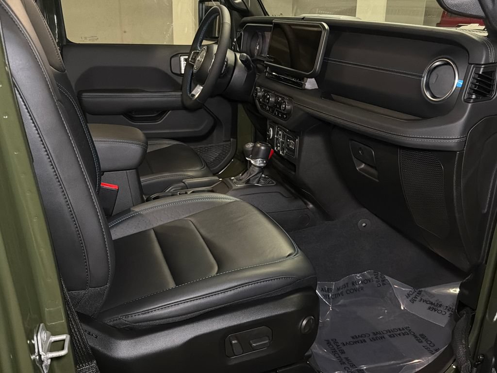 Used 2024 Jeep Wrangler High Altitude AWD/4WD image 11