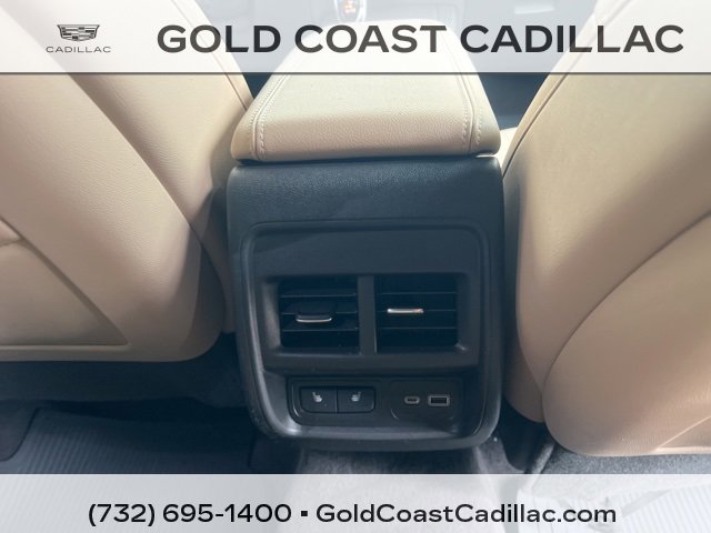 Certified 2024 Cadillac XT4 Luxury w/ Cold Weather Package image 9