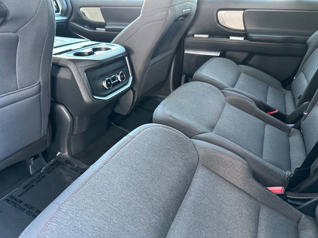 Certified 2025 Ford Expedition Active AWD/4WD image 11