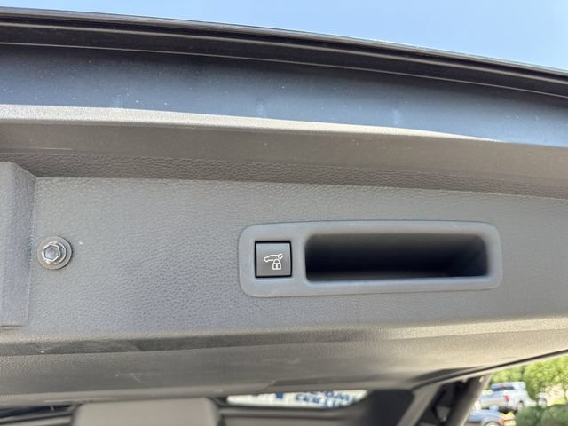 Used 2025 Toyota Sienna Limited AWD/4WD image 40