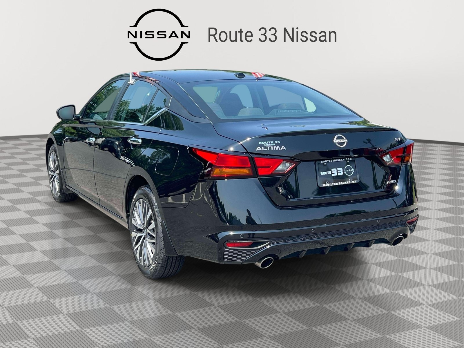 Used 2024 Nissan Altima 2.5 SV FWD image 3