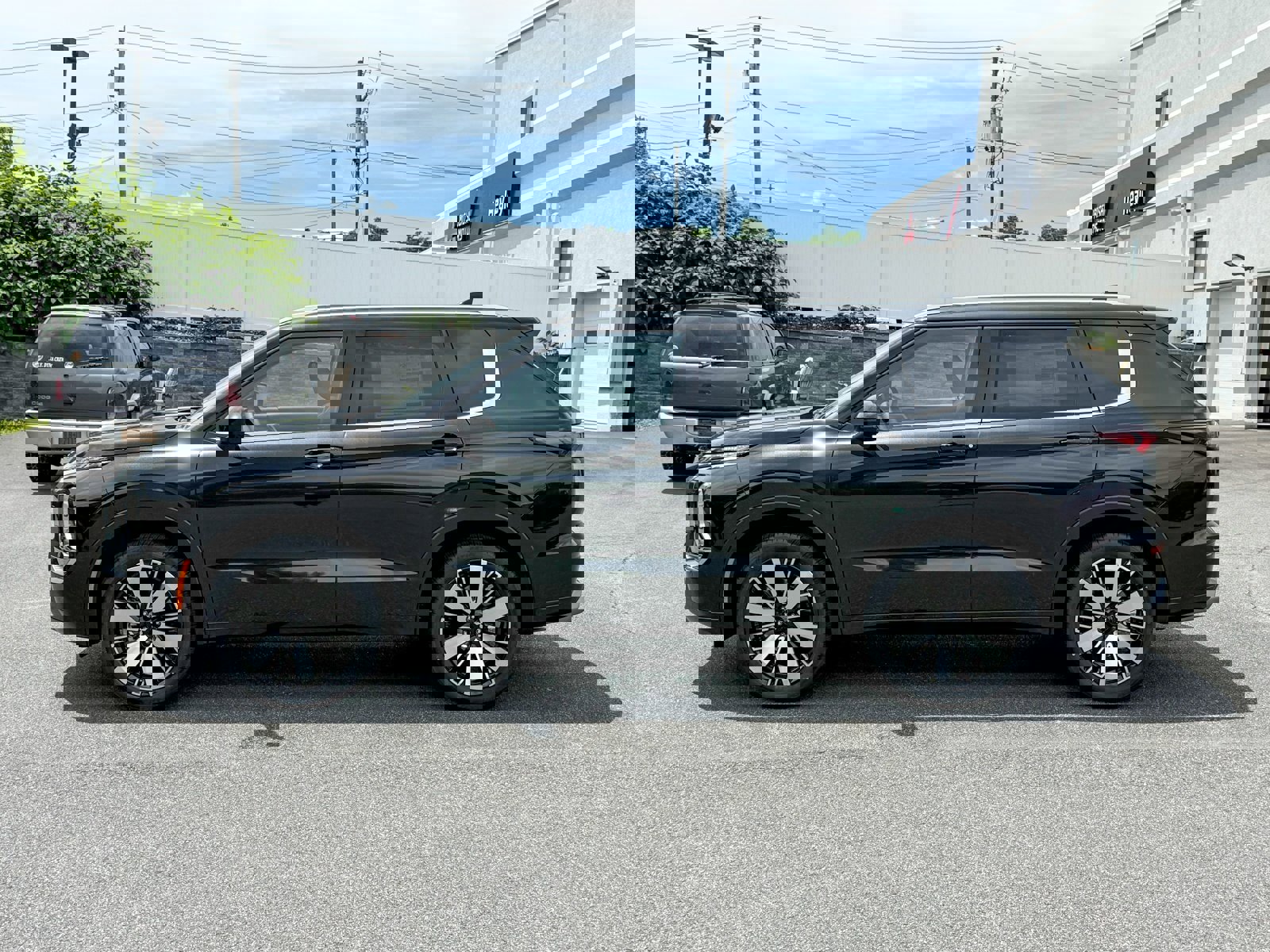 New 2025 Mitsubishi Outlander AWD image 10