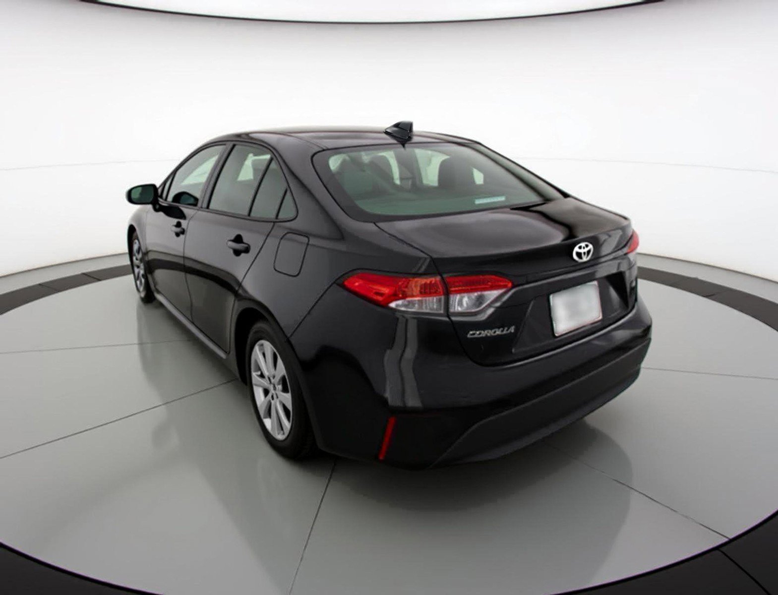 Used 2025 Toyota Corolla LE FWD image 6