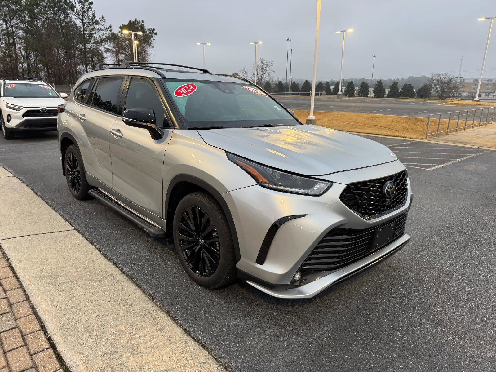 Certified 2024 Toyota Highlander XSE image 6