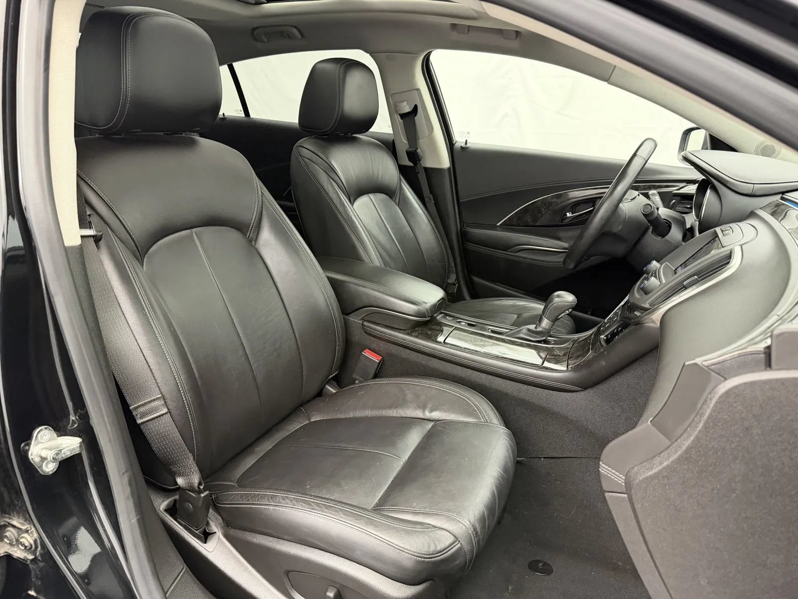 Used 2016 Buick LaCrosse Sport Touring w/ Experience Buick Package FWD image 28