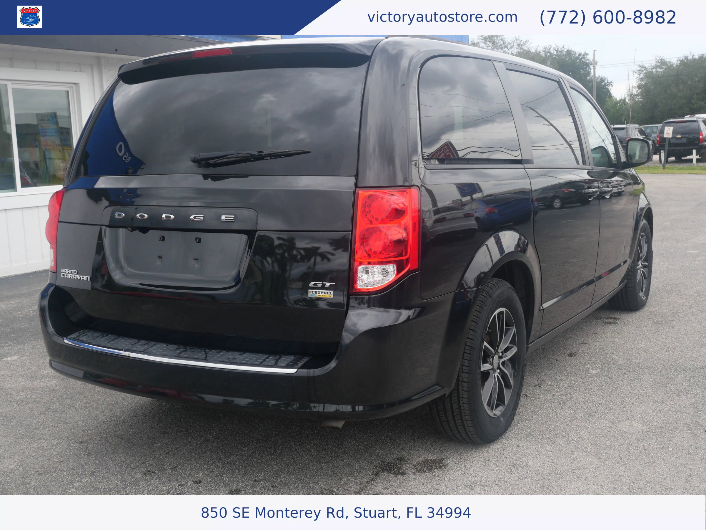 Used 2019 Dodge Grand Caravan GT image 3