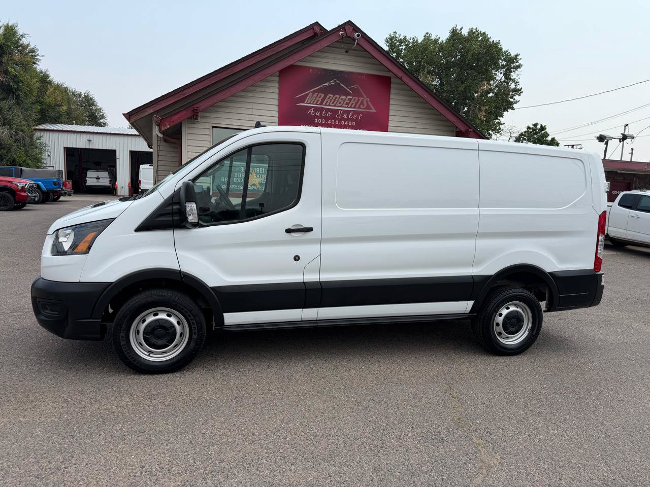 Used 2021 Ford Transit 250 Low Roof RWD image 5