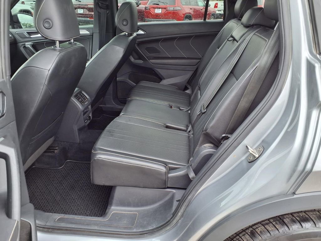 Used 2024 Volkswagen Tiguan SE R-Line FWD image 22