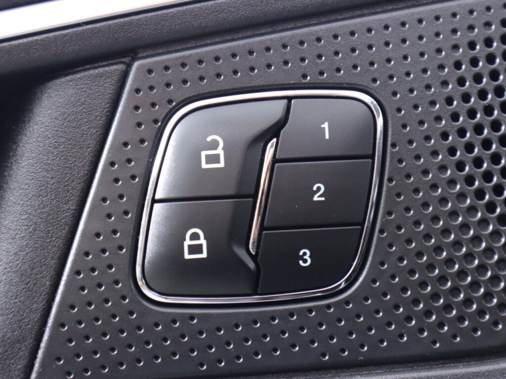 Used 2022 Ford Edge Titanium image 27