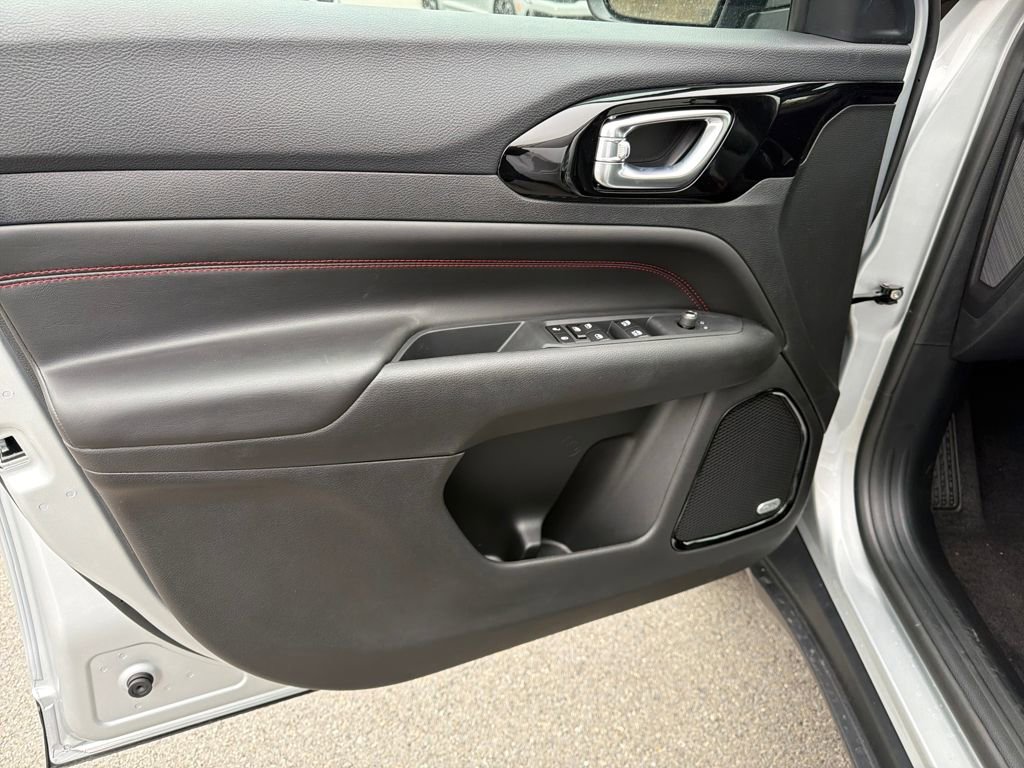 New 2026 Jeep Compass Trailhawk w/ Sun, Sound & Navigation Group image 11