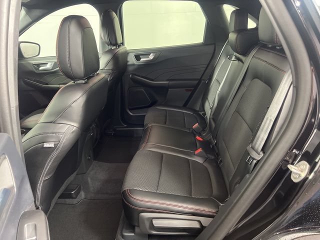 New 2026 Ford Escape ST-Line w/ Tech Pack #1 AWD/4WD image 10