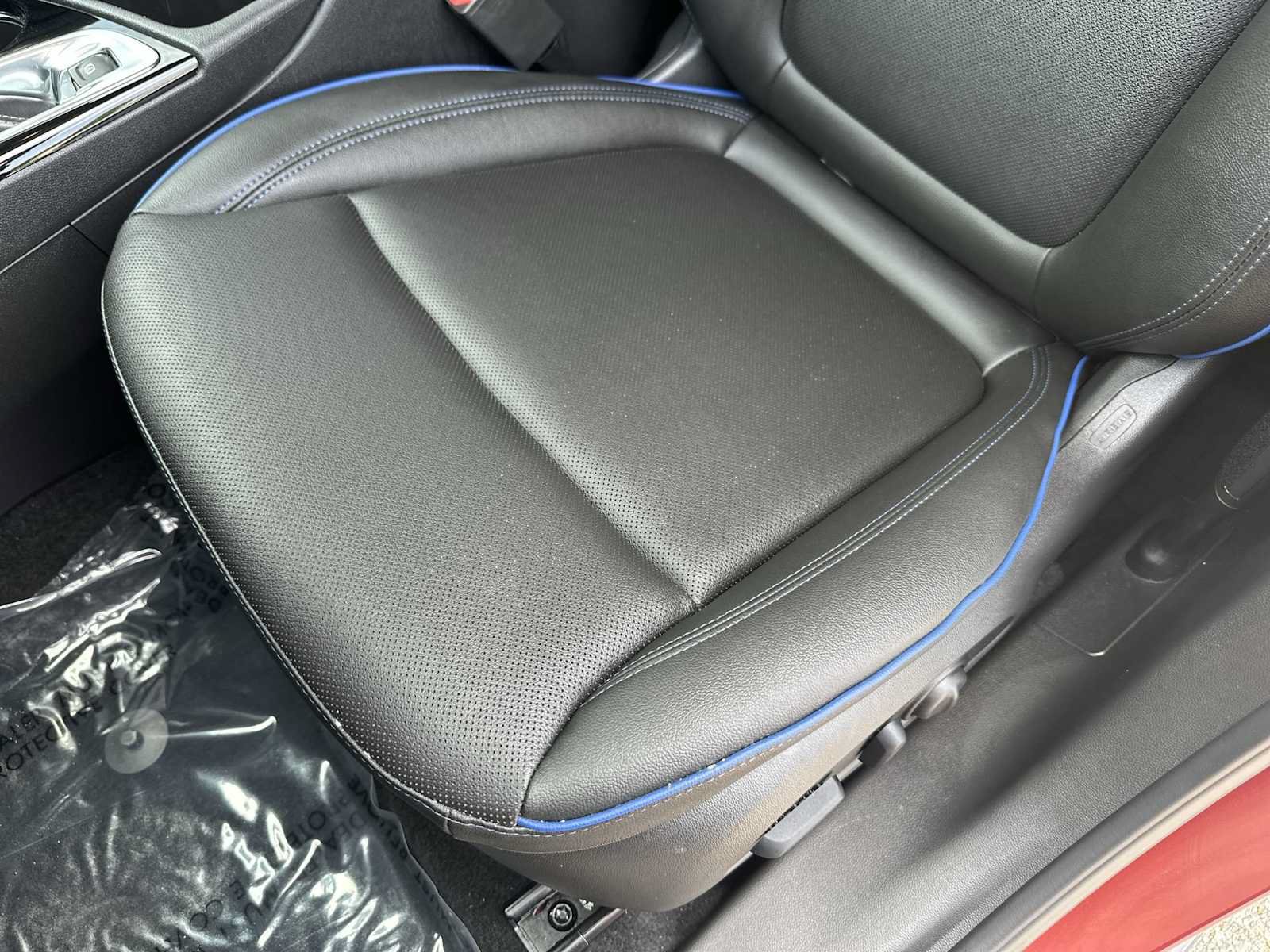 Certified 2025 Buick Encore GX Sport Touring w/ Advanced Technology Package FWD image 17