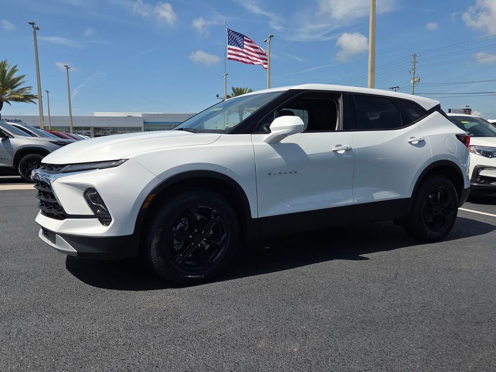 Certified 2023 Chevrolet Blazer LT FWD image 3