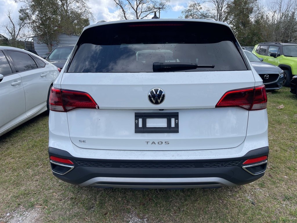 Used 2024 Volkswagen Taos SE image 5