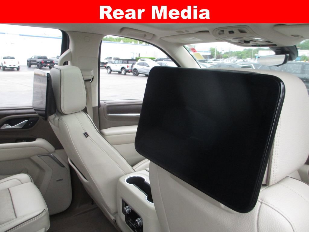Used 2021 GMC Yukon Denali w/ Denali Premium Package AWD/4WD image 17