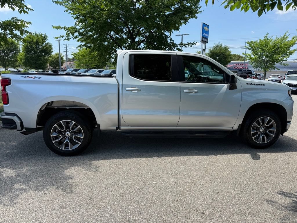 Used 2020 Chevrolet Silverado 1500 RST w/ RST Value Package AWD/4WD image 6