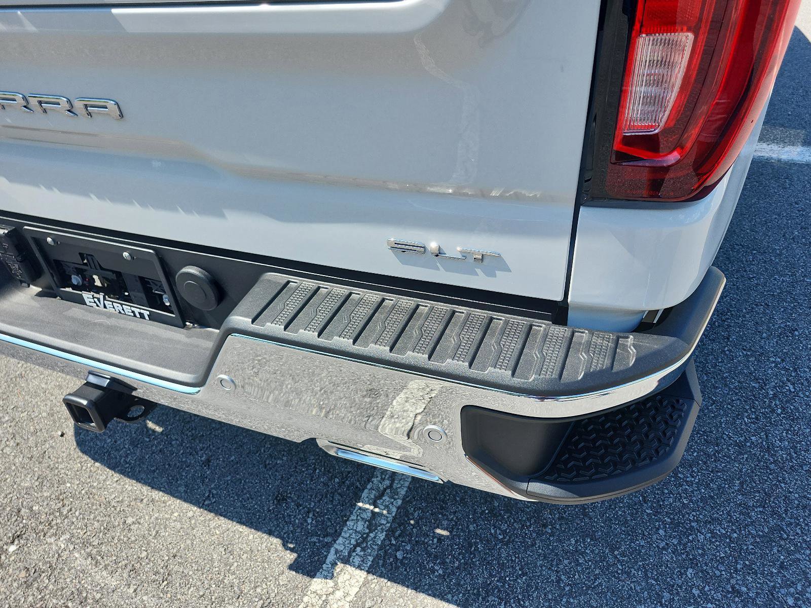 New 2026 GMC Sierra 1500 SLT w/ SLT Premium Plus Package image 4